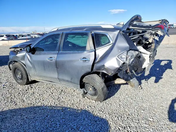 KNMAT2MV4HP523974 2017 NISSAN ROGUE - Image 2
