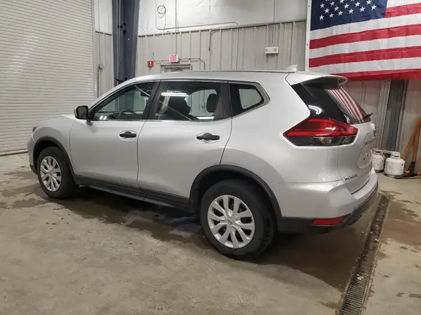 KNMAT2MV4HP528429 2017 NISSAN ROGUE - Image 2
