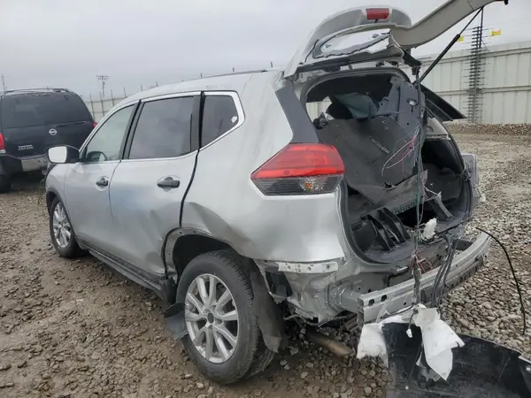 KNMAT2MV4HP533758 2017 NISSAN ROGUE - Image 2