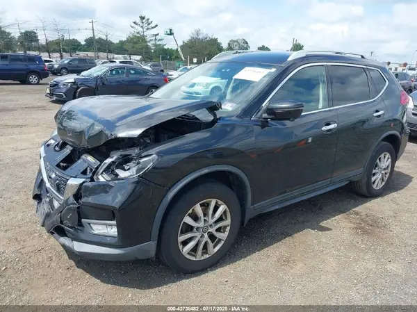KNMAT2MV4HP533789 2017 NISSAN ROGUE - Image 2