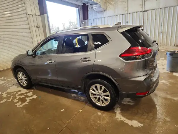 KNMAT2MV4HP558868 2017 NISSAN ROGUE - Image 2