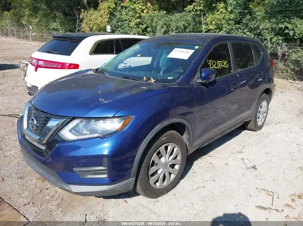 KNMAT2MV4HP560877 2017 NISSAN ROGUE - Image 2