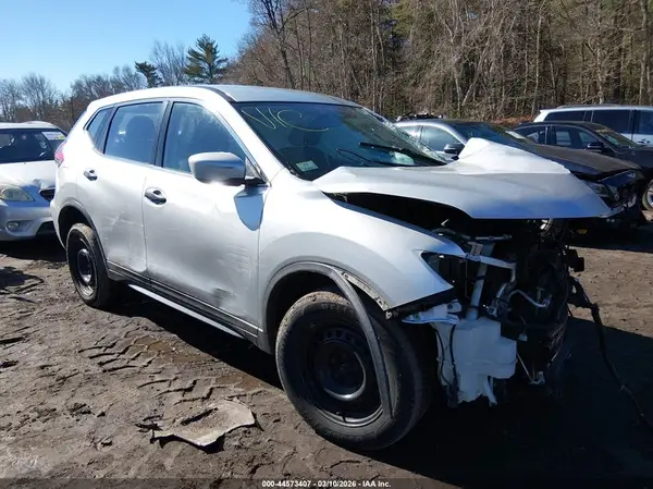KNMAT2MV4HP562807 2017 NISSAN ROGUE - Image 1