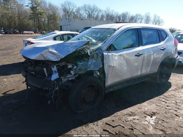 KNMAT2MV4HP562807 2017 NISSAN ROGUE - Image 2