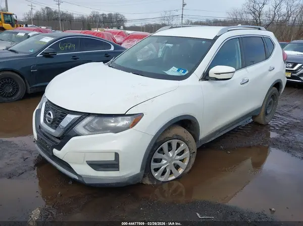 KNMAT2MV4HP563746 2017 NISSAN ROGUE - Image 2