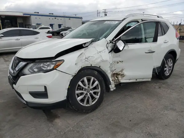 KNMAT2MV4HP572558 2017 NISSAN ROGUE - Image 1