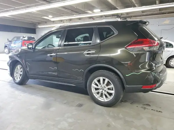 KNMAT2MV4HP575573 2017 NISSAN ROGUE - Image 2