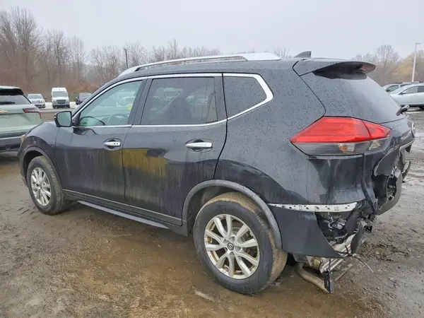 KNMAT2MV4HP582135 2017 NISSAN ROGUE - Image 2