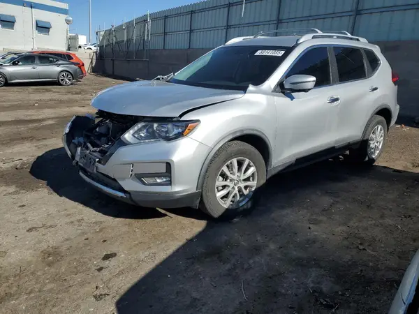 KNMAT2MV4HP585181 2017 NISSAN ROGUE - Image 1