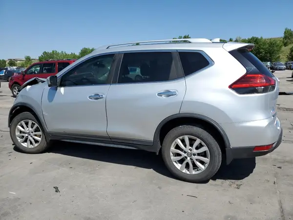 KNMAT2MV4HP588324 2017 NISSAN ROGUE - Image 2