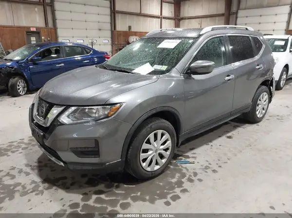 KNMAT2MV4HP590025 2017 NISSAN ROGUE - Image 2