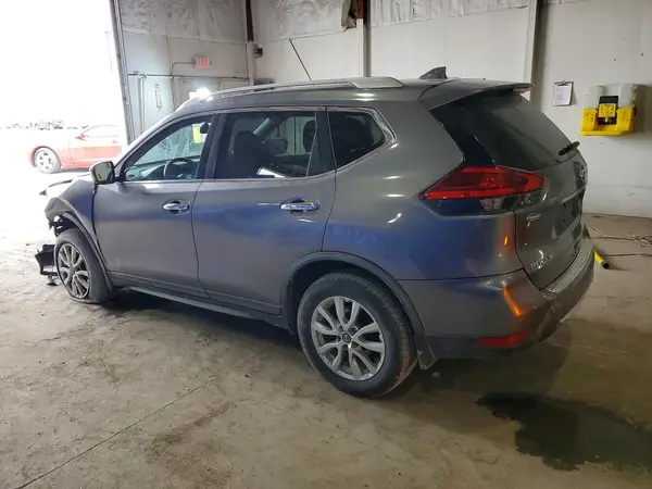 KNMAT2MV4HP590798 2017 NISSAN ROGUE - Image 2