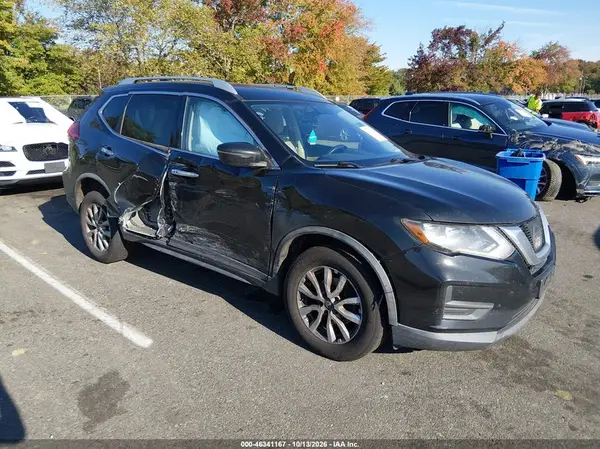 KNMAT2MV4HP592616 2017 NISSAN ROGUE - Image 1