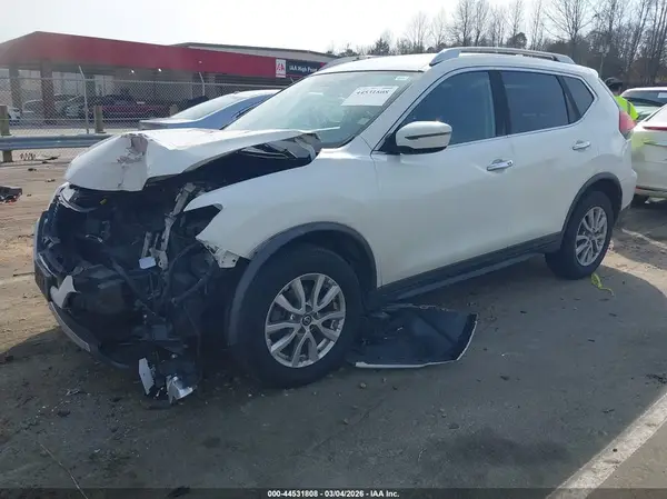 KNMAT2MV4HP592910 2017 NISSAN ROGUE - Image 2
