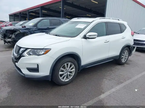 KNMAT2MV4HP595130 2017 NISSAN ROGUE - Image 2