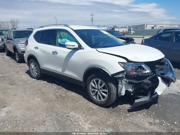 KNMAT2MV4HP595192 2017 NISSAN ROGUE - Image 1