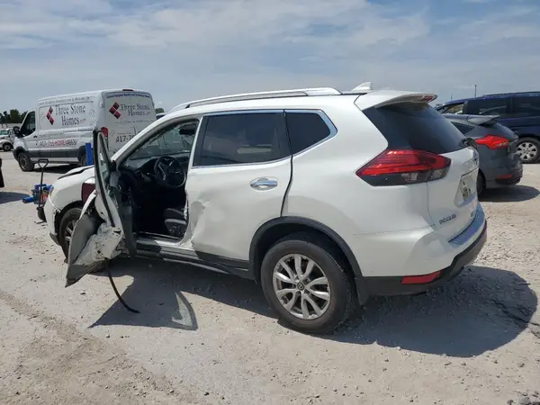 KNMAT2MV4HP600973 2017 NISSAN ROGUE - Image 2