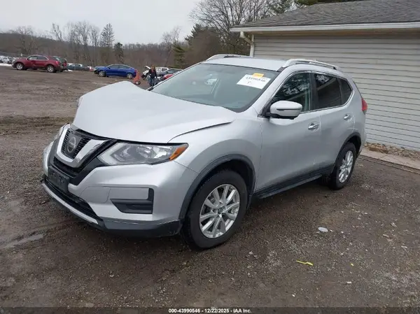 KNMAT2MV4HP604618 2017 NISSAN ROGUE - Image 2