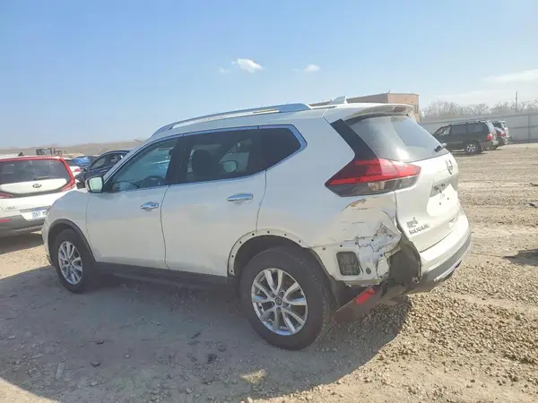 KNMAT2MV4HP607423 2017 NISSAN ROGUE - Image 2