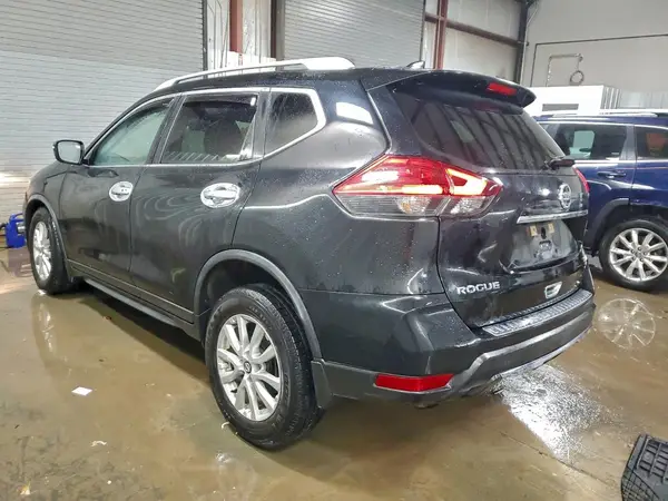KNMAT2MV4HP607535 2017 NISSAN ROGUE - Image 2