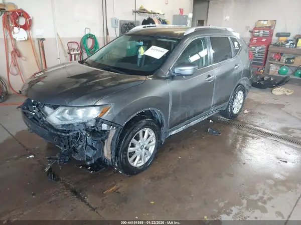 KNMAT2MV4HP610502 2017 NISSAN ROGUE - Image 2