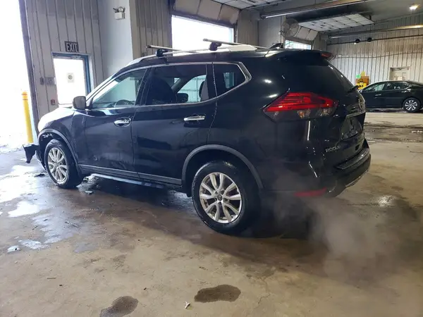 KNMAT2MV4HP612976 2017 NISSAN ROGUE - Image 2