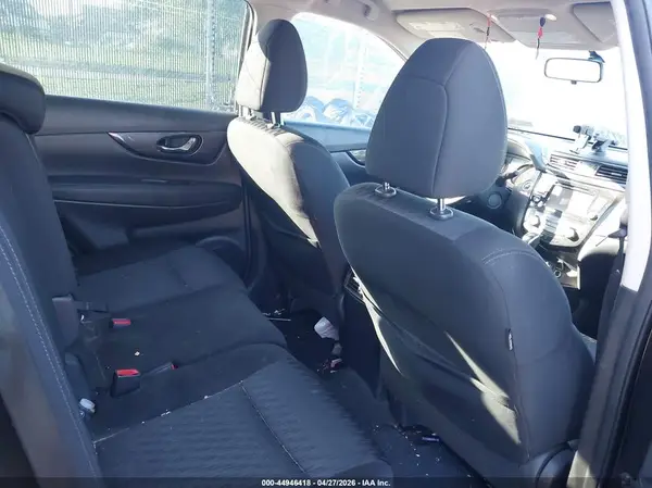 KNMAT2MV4HP617286 2017 NISSAN ROGUE - Image 8