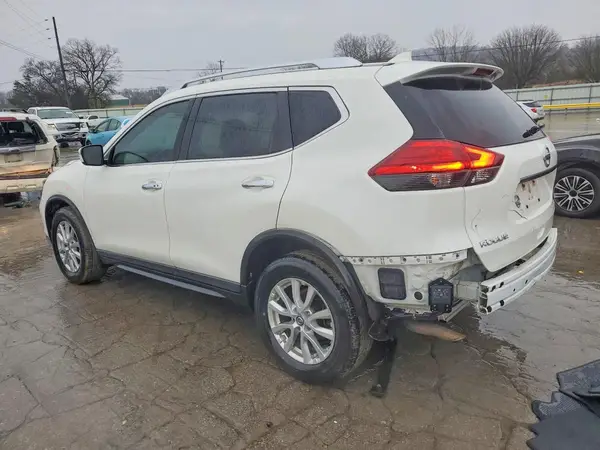KNMAT2MV4HP618440 2017 NISSAN ROGUE - Image 2