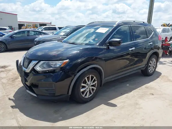 KNMAT2MV4HP619586 2017 NISSAN ROGUE - Image 2