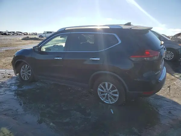 KNMAT2MV4JP501401 2018 NISSAN ROGUE - Image 2