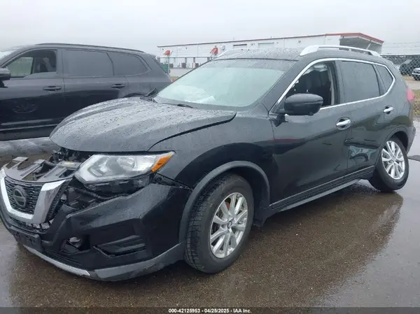 KNMAT2MV4JP502600 2018 NISSAN ROGUE - Image 2