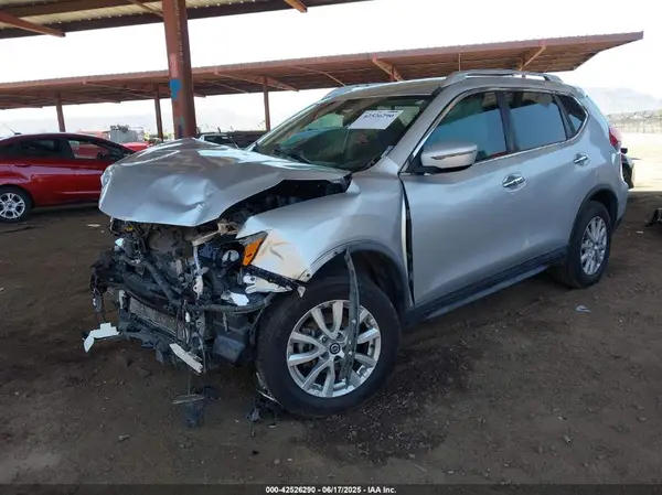 KNMAT2MV4JP514231 2018 NISSAN ROGUE - Image 2