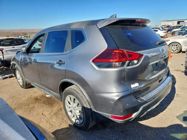 KNMAT2MV4JP516268 2018 NISSAN ROGUE - Image 2