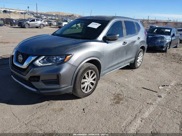 KNMAT2MV4JP516285 2018 NISSAN ROGUE - Image 2