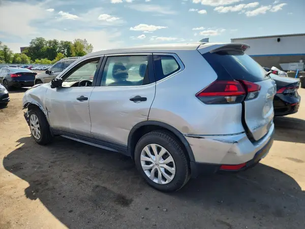 KNMAT2MV4JP517579 2018 NISSAN ROGUE - Image 2