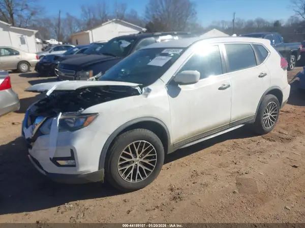 KNMAT2MV4JP518604 2018 NISSAN ROGUE - Image 2