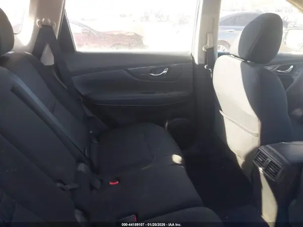 KNMAT2MV4JP518604 2018 NISSAN ROGUE - Image 8
