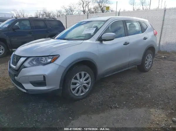 KNMAT2MV4JP520904 2018 NISSAN ROGUE - Image 2