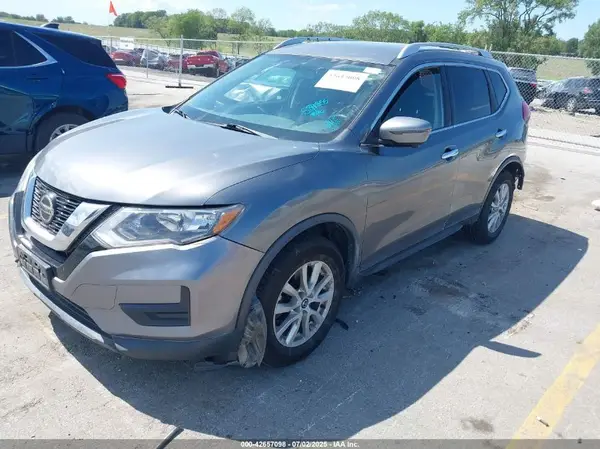 KNMAT2MV4JP524368 2018 NISSAN ROGUE - Image 2