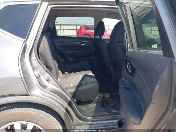 KNMAT2MV4JP524368 2018 NISSAN ROGUE - Image 8