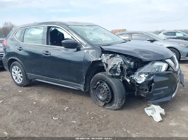 KNMAT2MV4JP524466 2018 NISSAN ROGUE - Image 1