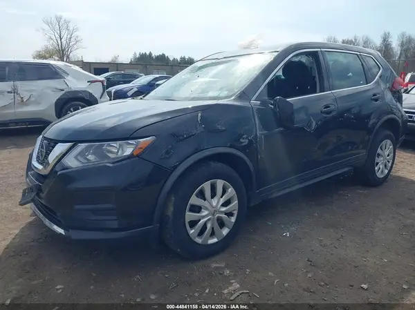 KNMAT2MV4JP524466 2018 NISSAN ROGUE - Image 2