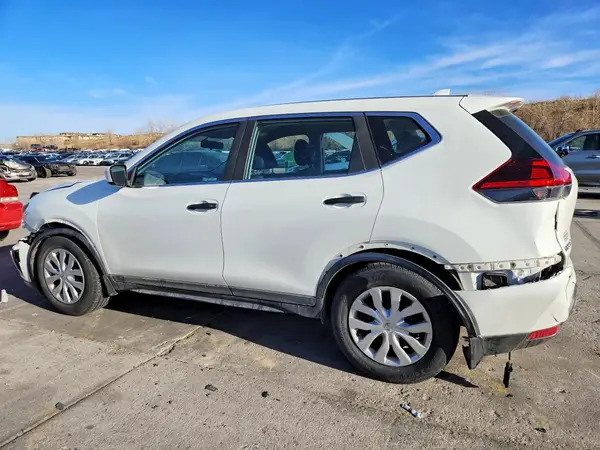 KNMAT2MV4JP525021 2018 NISSAN ROGUE - Image 2