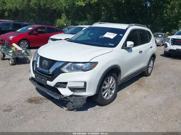 KNMAT2MV4JP525682 2018 NISSAN ROGUE - Image 2