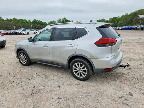 KNMAT2MV4JP528386 2018 NISSAN ROGUE - Image 2