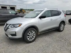 KNMAT2MV4JP529697 2018 NISSAN ROGUE