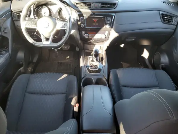 KNMAT2MV4JP530851 2018 NISSAN ROGUE - Image 8
