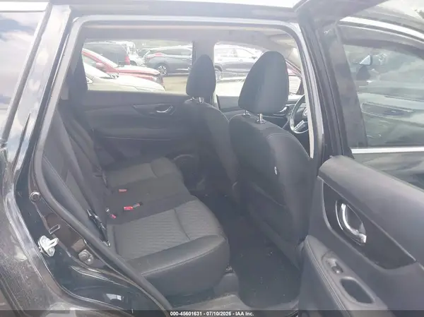 KNMAT2MV4JP538237 2018 NISSAN ROGUE - Image 8