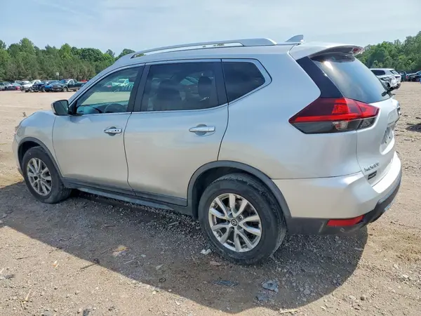 KNMAT2MV4JP540277 2018 NISSAN ROGUE - Image 2
