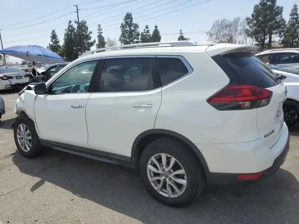 KNMAT2MV4JP540893 2018 NISSAN ROGUE - Image 2